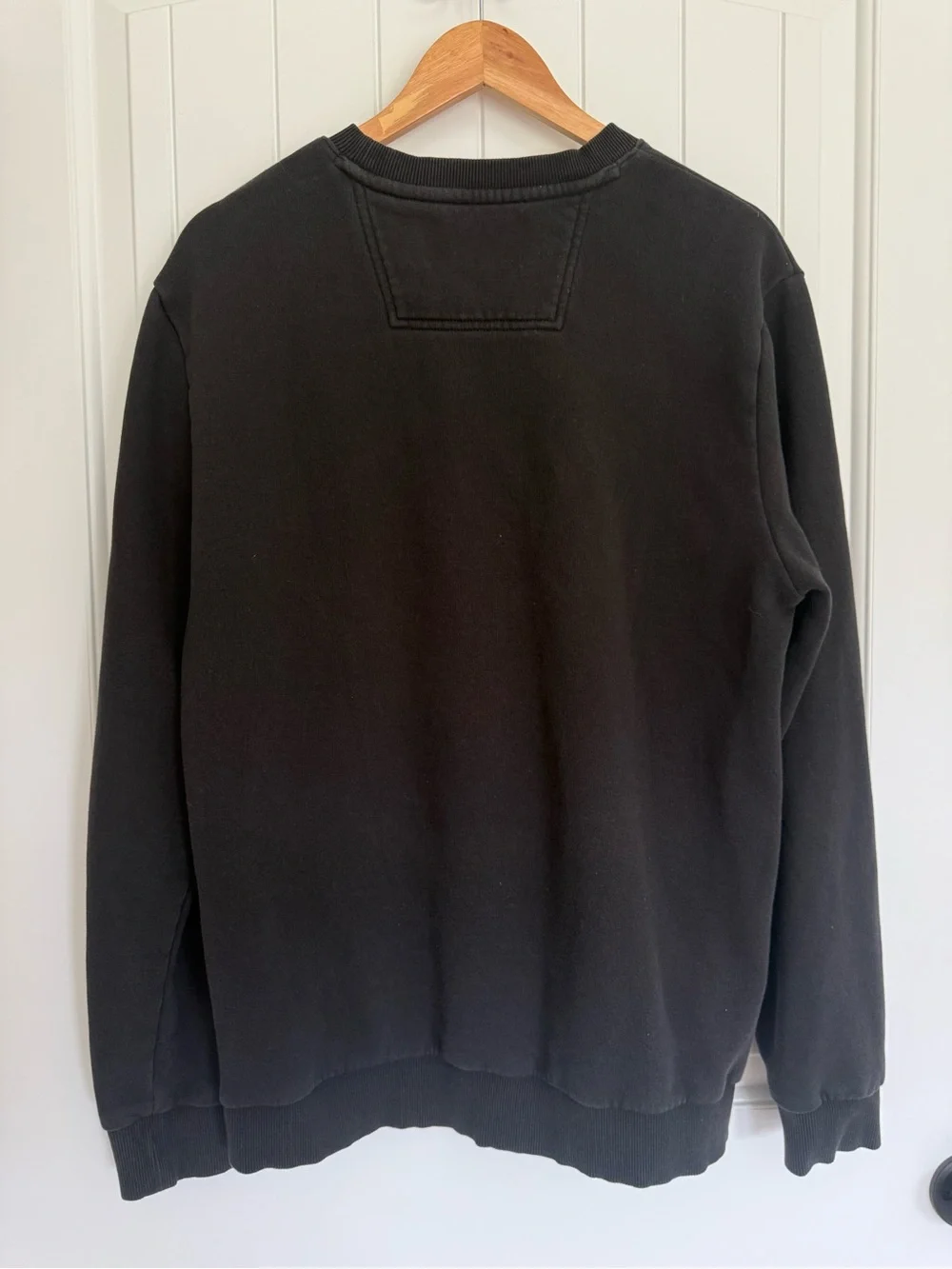 Calvin Klein Jeans Blk Monogram Crewneck Sweatshirt Ribbed Trim Graphic Pullover